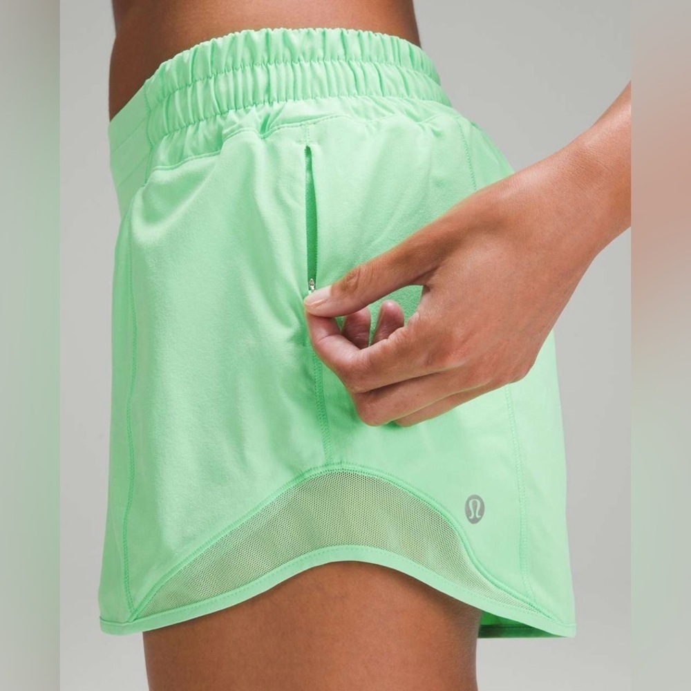 Lululemon Hotty Hot Low-Rise Lined Short 4" in Pistachio - Picture 2 of 6